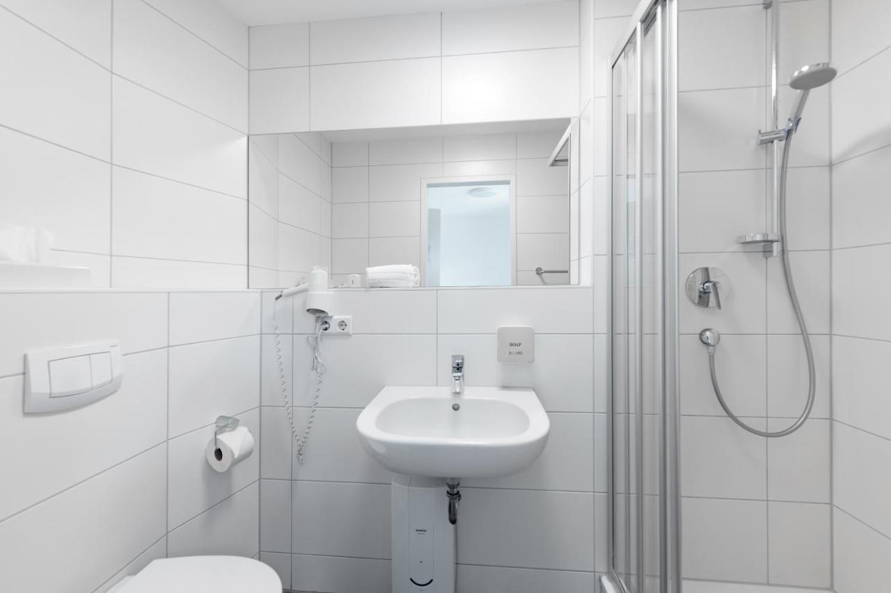 Hotel Garni Am Olgaeck Stuttgart Buitenkant foto
