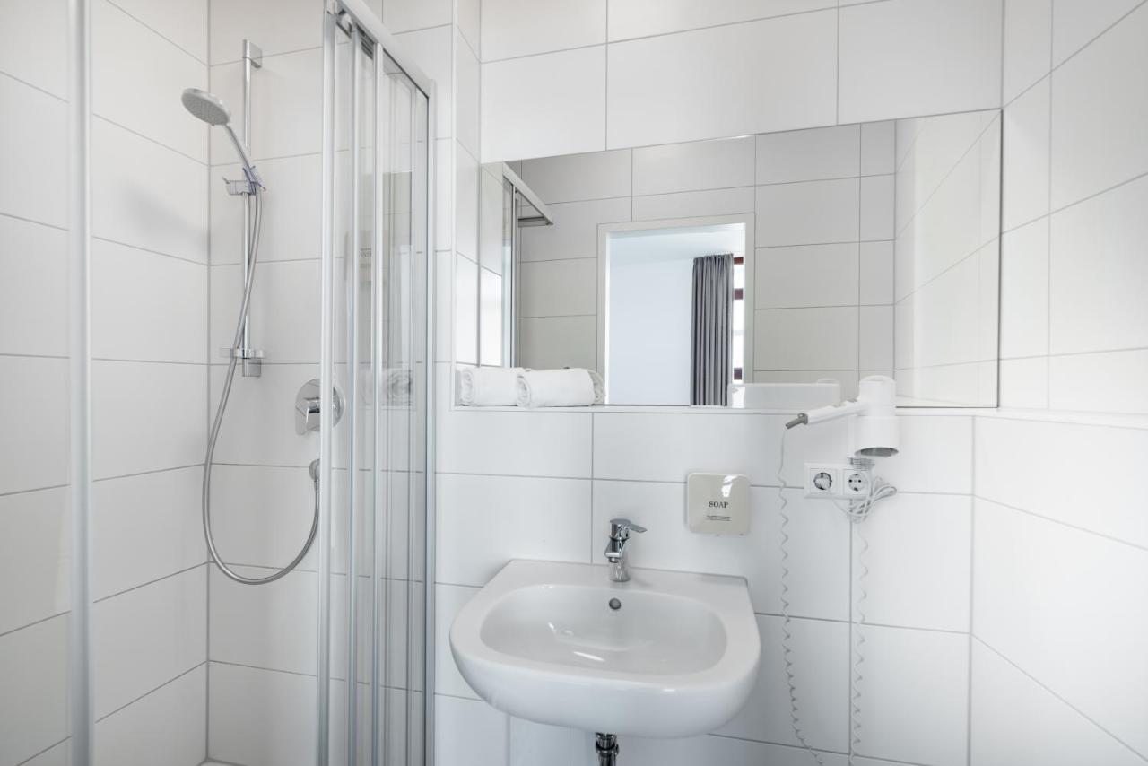 Hotel Garni Am Olgaeck Stuttgart Buitenkant foto